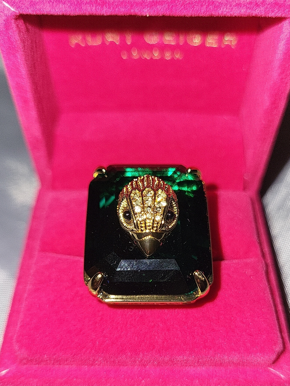 Kurt Geiger Gold-Tone Eagle Ring with Green Crystal Size 7 Rt Eh